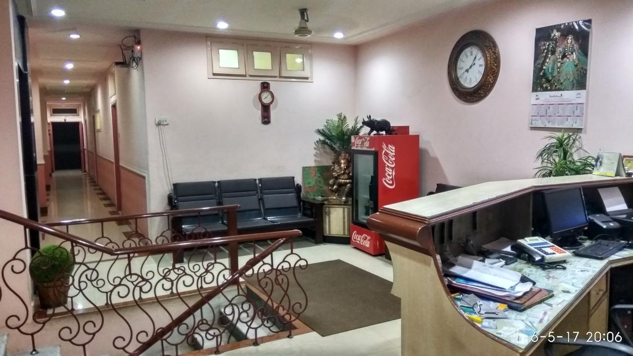 Hotel Varsa Dibrugarh Esterno foto